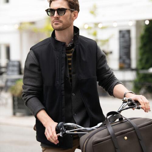 Highland - Fashionable yoke fleece vest Thumbnail